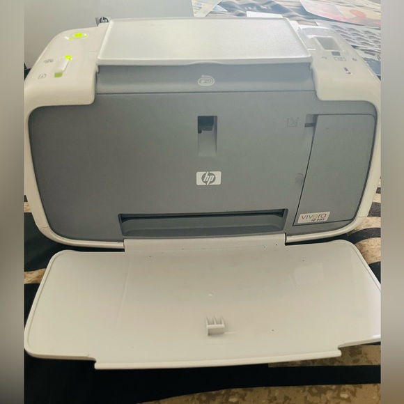 HP Photo Printer - Picture 2 of 5